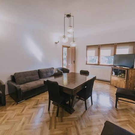 Predoi'S Place سِنايا المظهر الخارجي الصورة