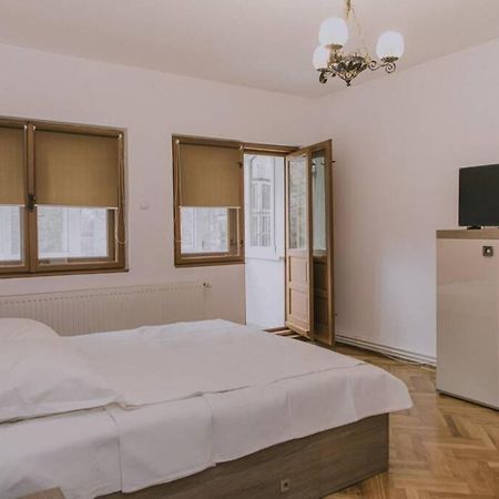 Predoi'S Place سِنايا المظهر الخارجي الصورة