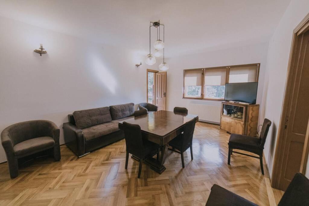 Predoi'S Place سِنايا المظهر الخارجي الصورة